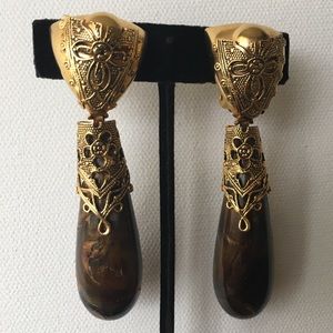 Vintage Drop Clip Earrings Gold-tone